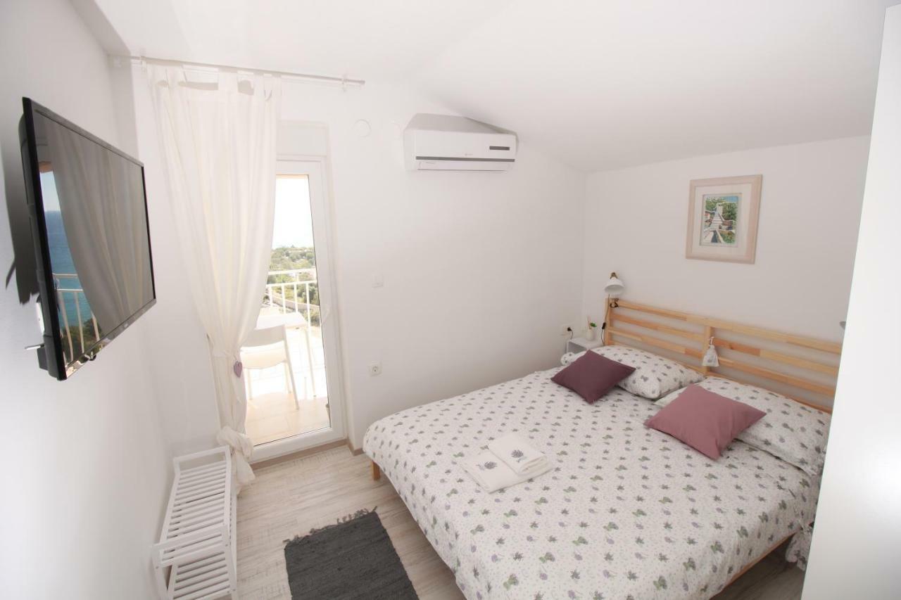Apartment Lavanda **** Podgreben エクステリア 写真